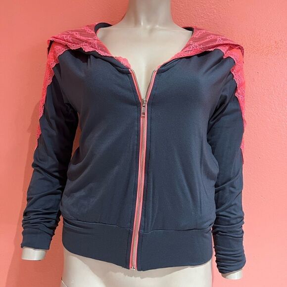 Beach Bunny SEASHORE zip-up - Picture 1 of 7